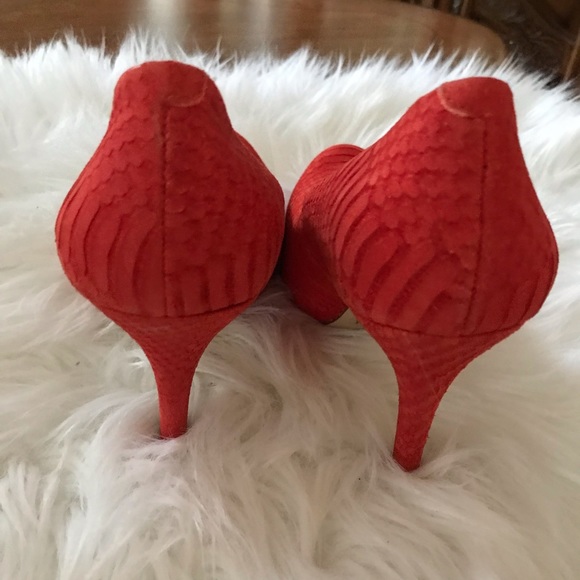 Comfy cute pumps! - Picture 3 of 6